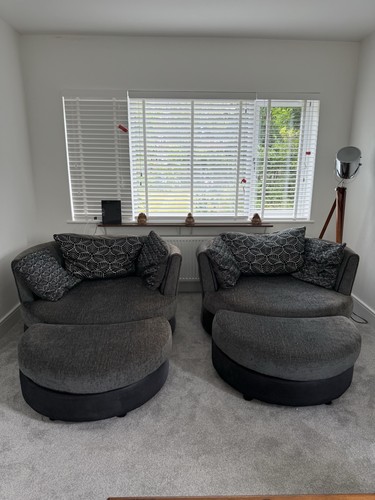 Dfs swivel chair - set, with